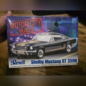 Revell Shelby Mustang GT 350H Model Kit